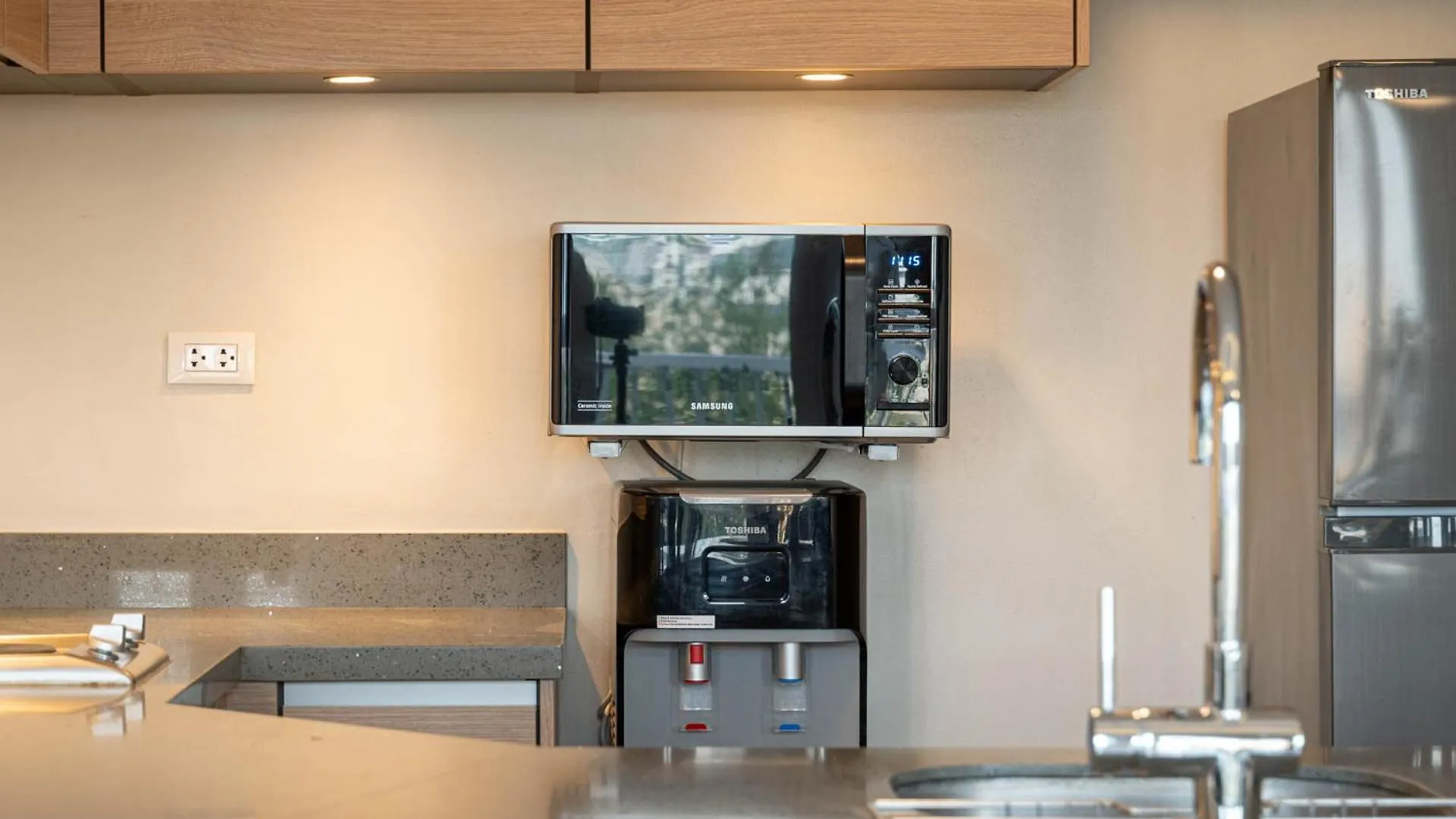 Aparthotel Luxury Condo At Venice Mall Near Airport, Bgc & Makati Manila