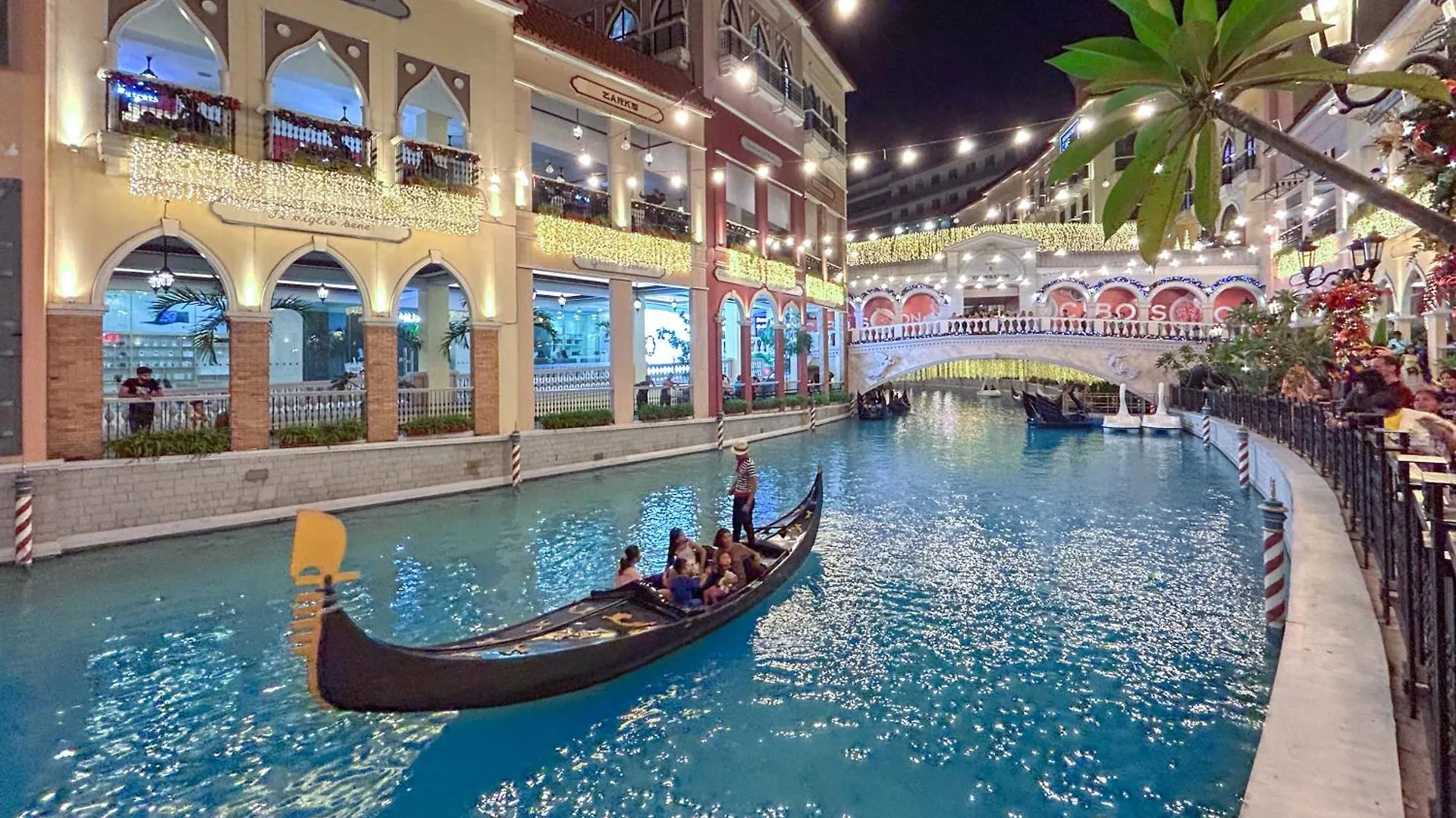 アパートホテル Luxury Condo At Venice Mall Near Airport, Bgc & Makati マニラ市
