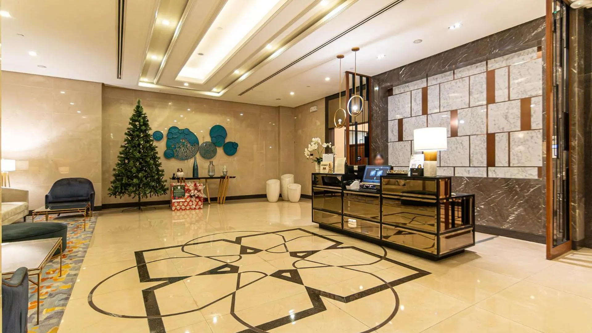 Luxury Condo At Venice Mall Near Airport, Bgc & Makati Manila Philippines